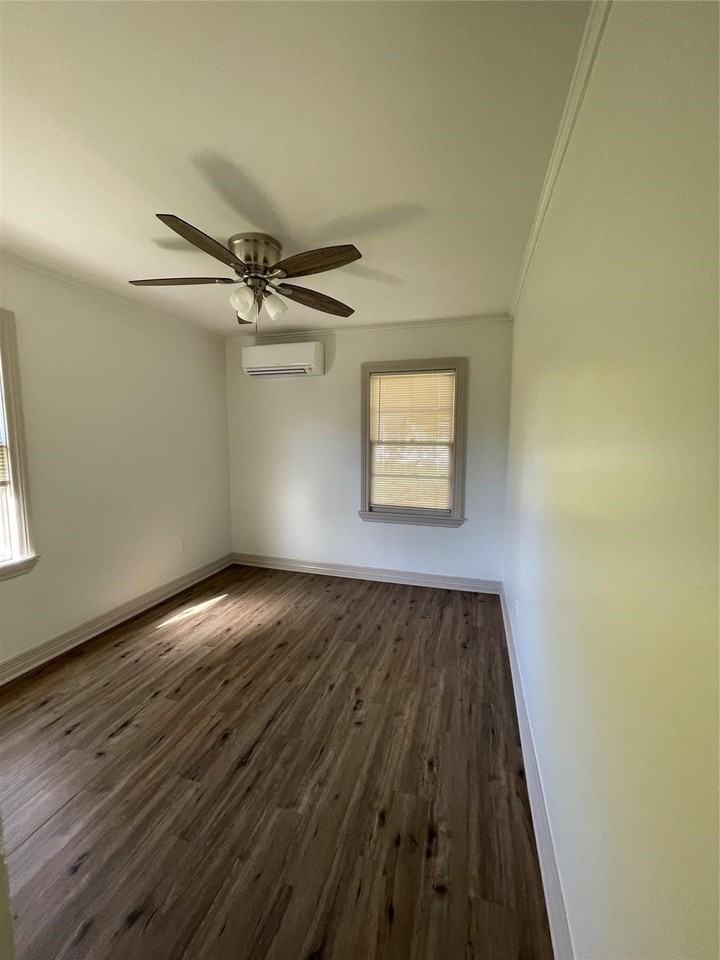 414 S 27th St - Photo 4 of 7