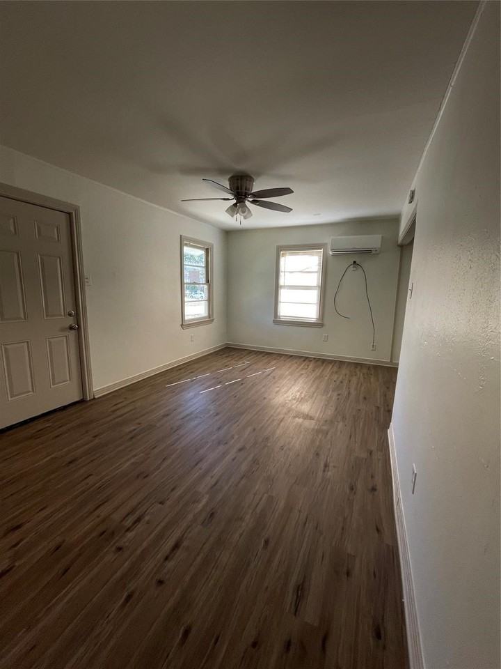 414 S 27th St - Photo 6 of 7