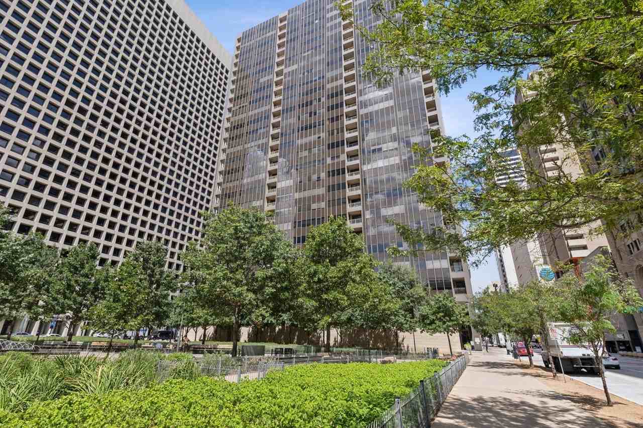 1200 Main St #2302