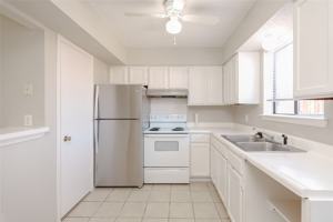 featured image of 2813 Wimbledon Ct #D