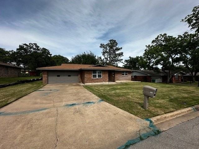 829 N Charlotte Ave - Photo 2 of 13