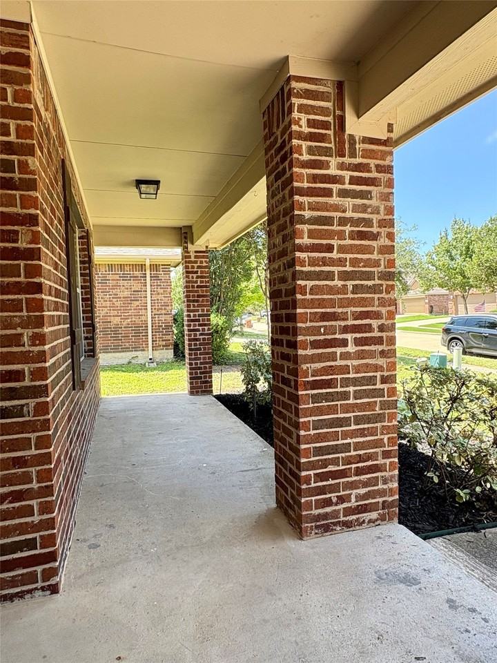 150 Briar Grove Dr - Photo 5 of 37
