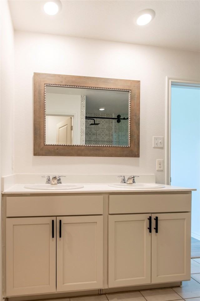 408 Rawhide Way - Photo 4 of 12