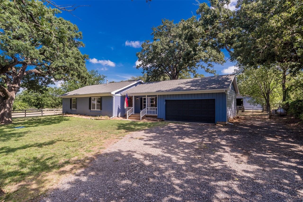 1403 Harpole Rd E - Photo 2 of 27