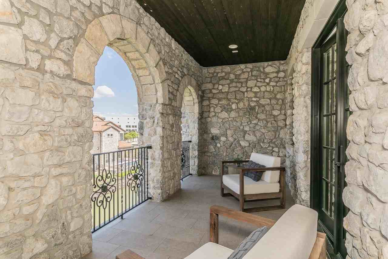 8 Comillas Dr - Photo 3 of 38