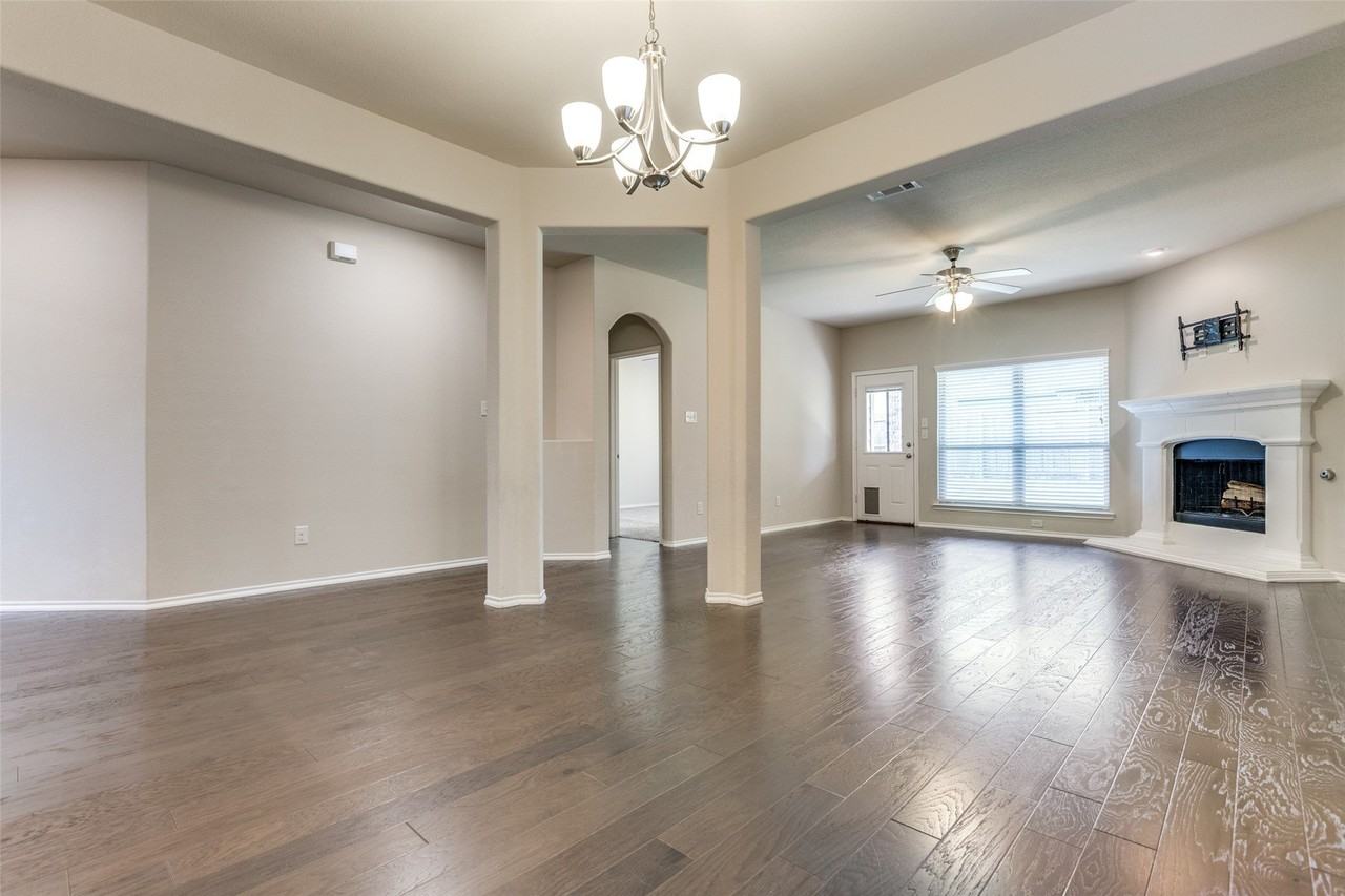 9905 Beaver Dam Ln - Photo 2 of 12