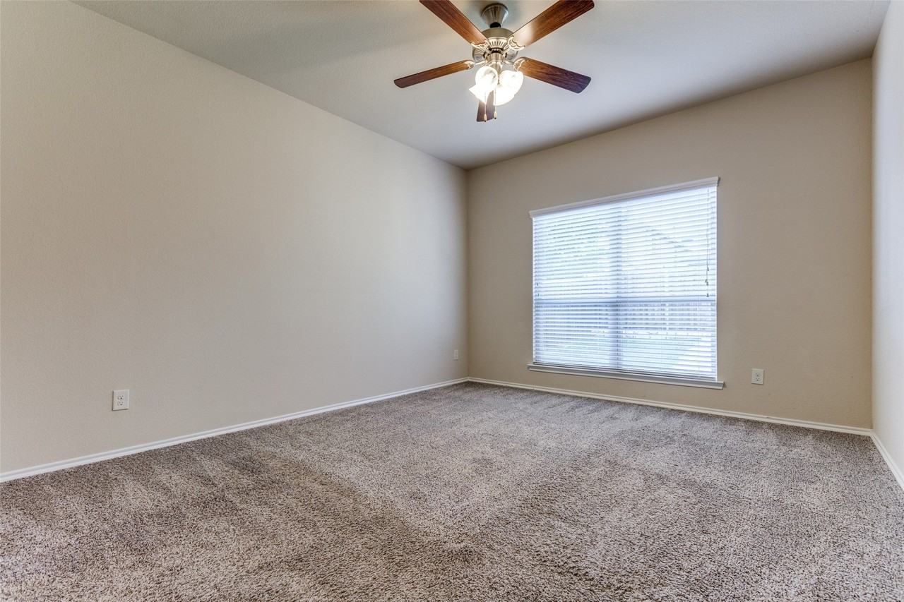 9905 Beaver Dam Ln - Photo 6 of 12