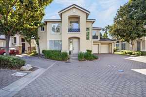 featured image of 5858 Hazelwood Cmn #1