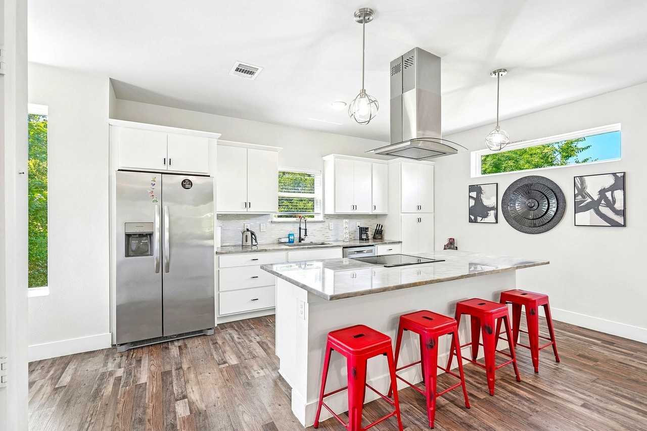 521 Faulk St - Photo 6 of 21