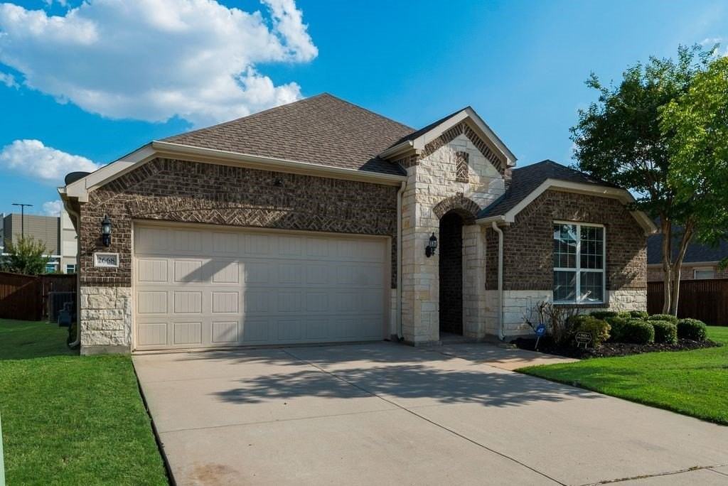 2668 Yacht Club Dr - Photo 2 of 32