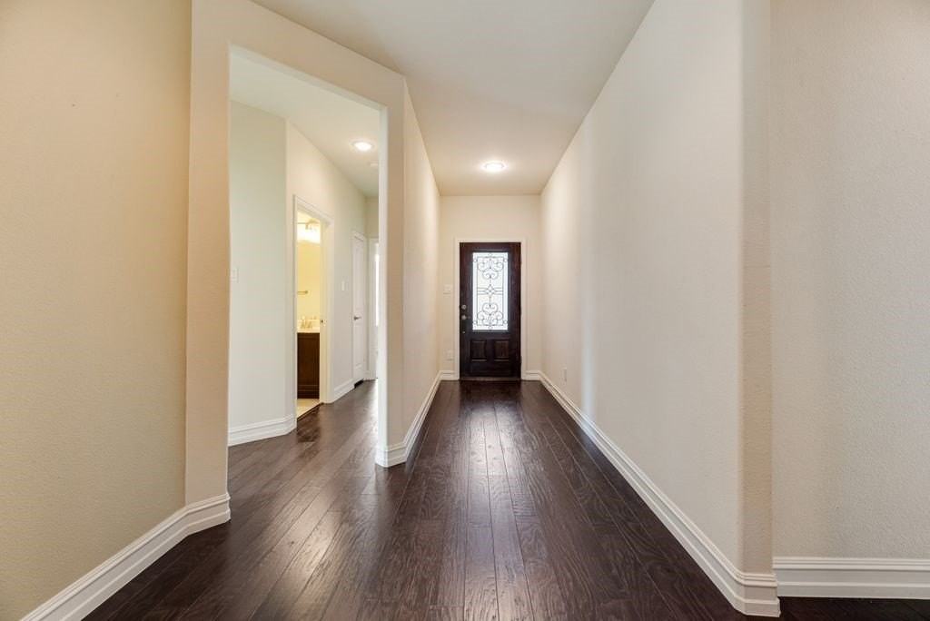 2668 Yacht Club Dr - Photo 4 of 32