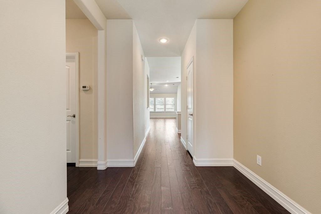 2668 Yacht Club Dr - Photo 5 of 32
