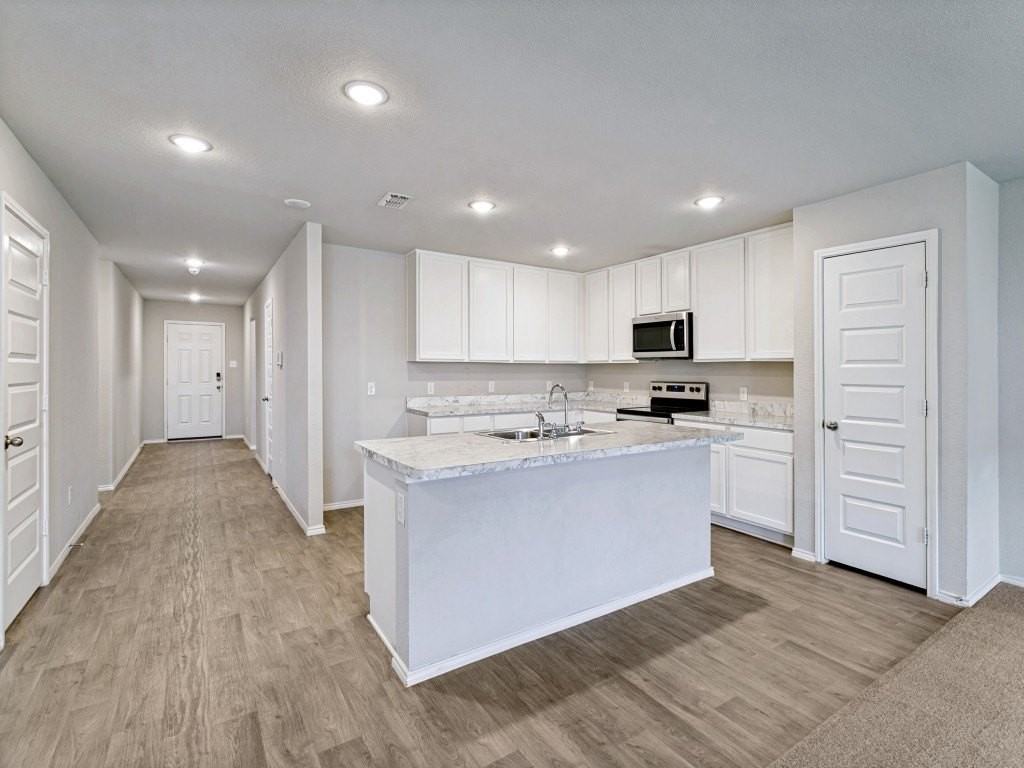 616 Timberwood Dr - Photo 3 of 13