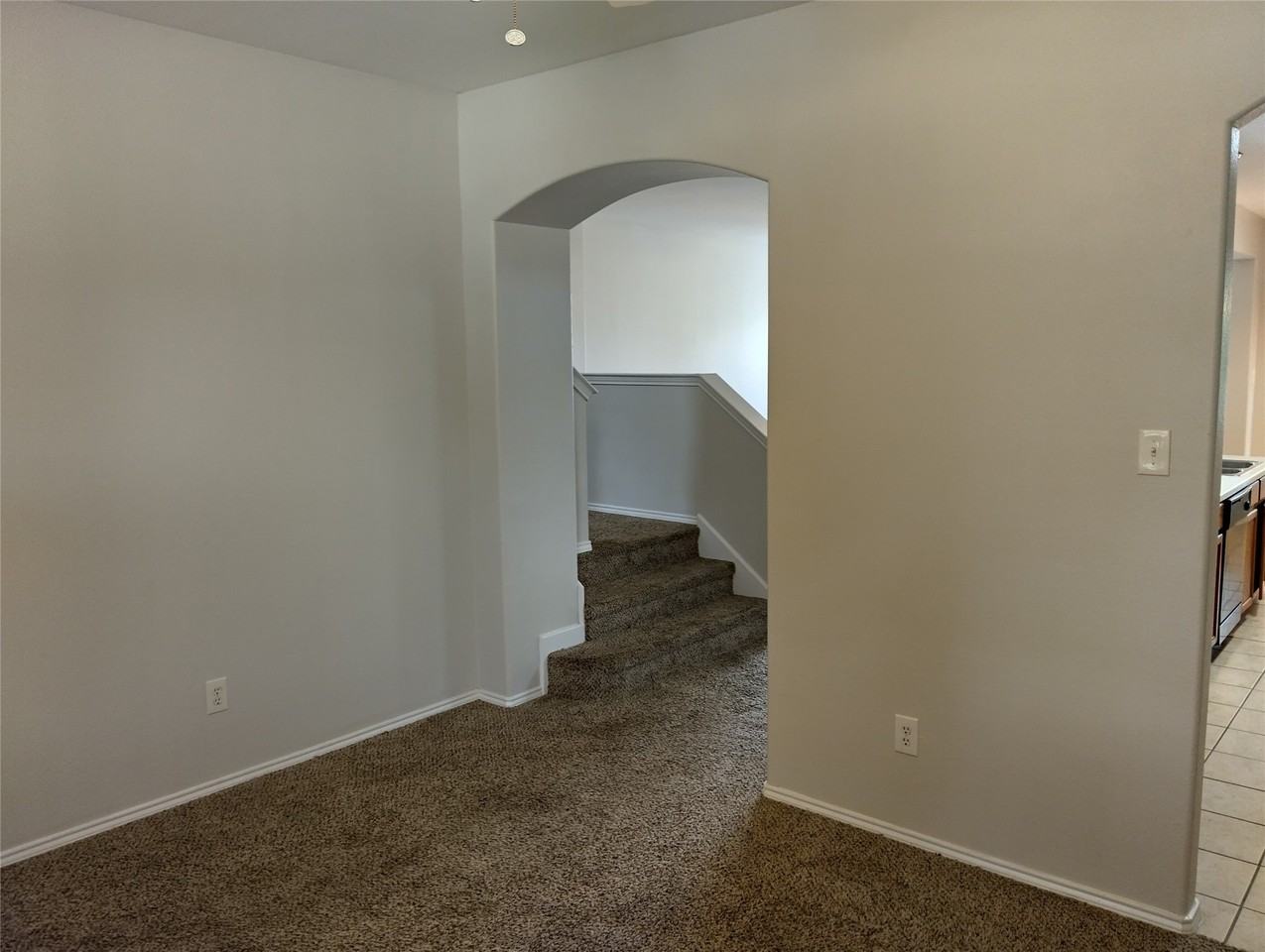 1133 Mockingbird Dr - Photo 4 of 27