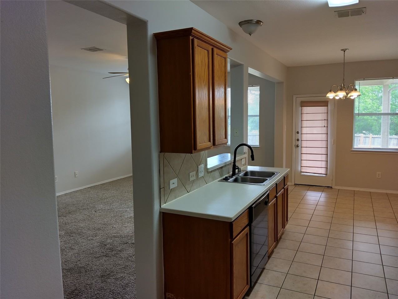 1133 Mockingbird Dr - Photo 6 of 27