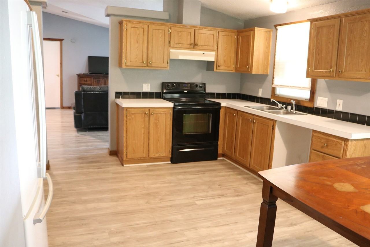 3033 County Road 743 - Photo 7 of 13