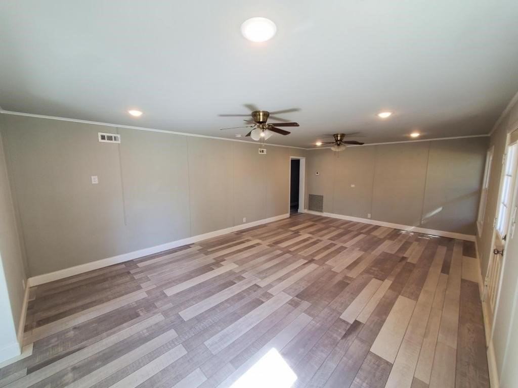 503 E 13th St - Photo 6 of 21