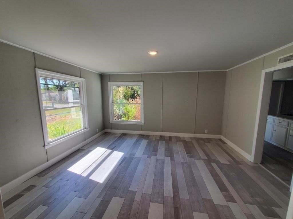 503 E 13th St - Photo 7 of 21
