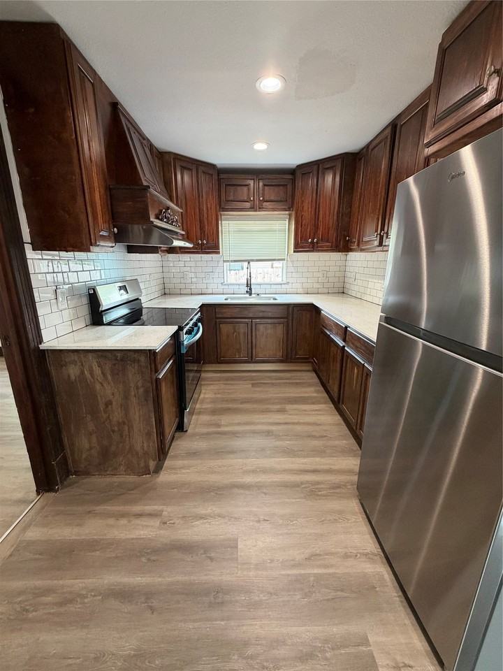 401 E Miller Rd - Photo 4 of 10