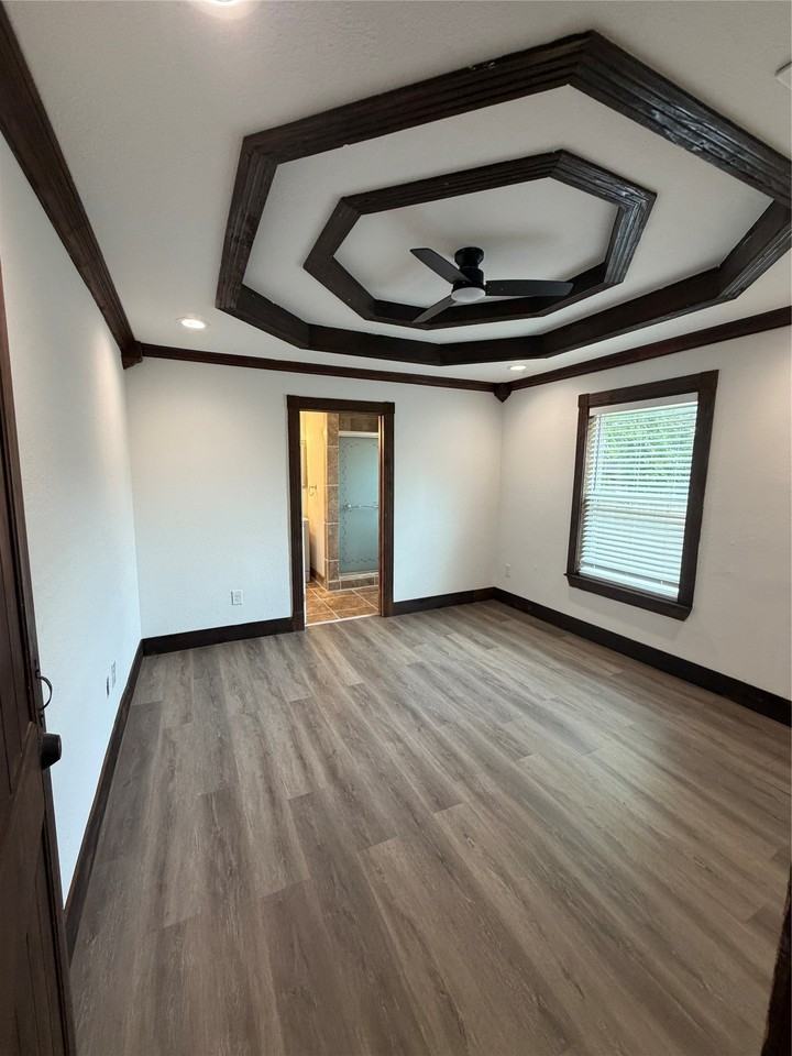 401 E Miller Rd - Photo 5 of 10