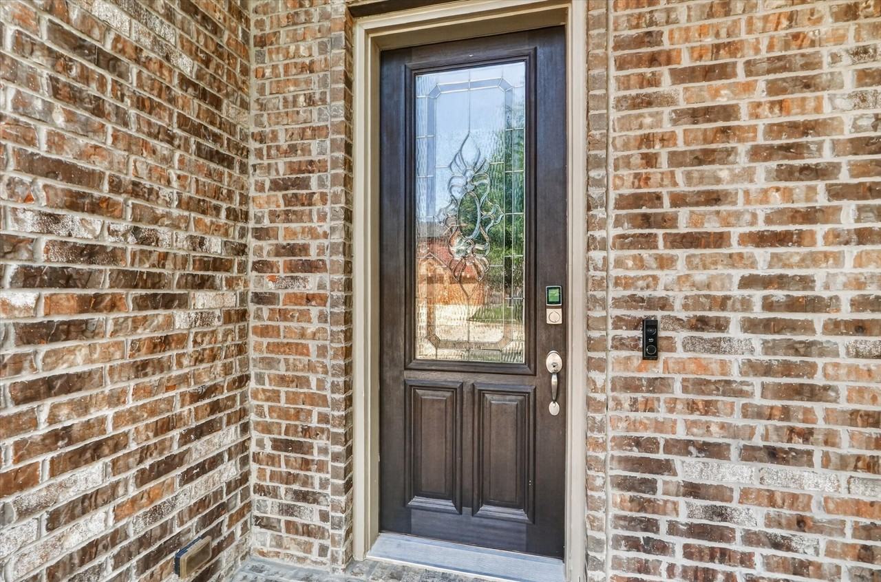 9813 Amaranth Dr - Photo 3 of 32
