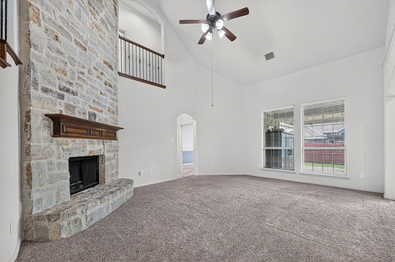 9813 Amaranth Dr - Photo 7 of 32