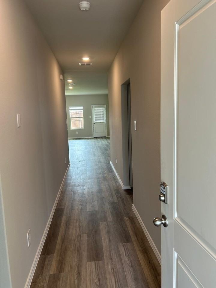 1613 Tin Roof Rd - Photo 2 of 18