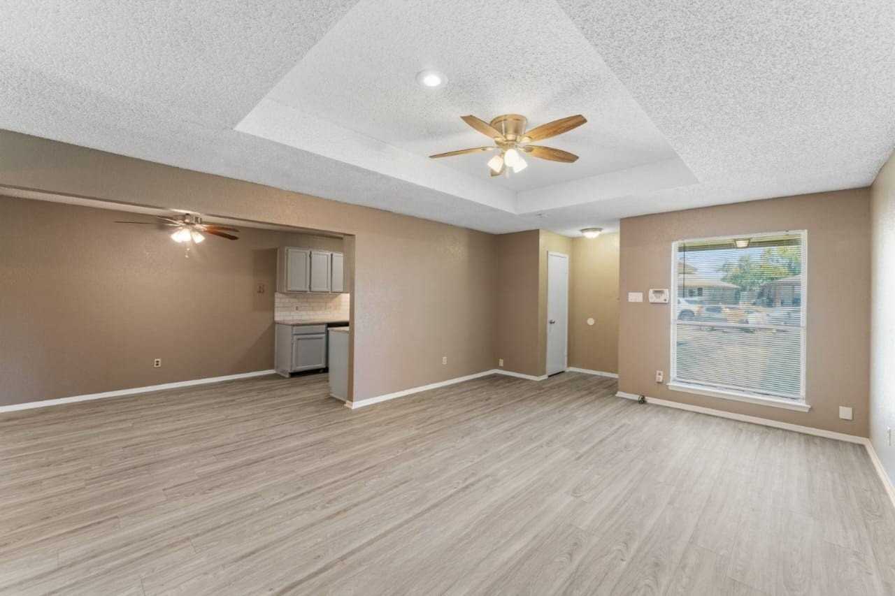 1809 San Rafael St - Photo 3 of 23