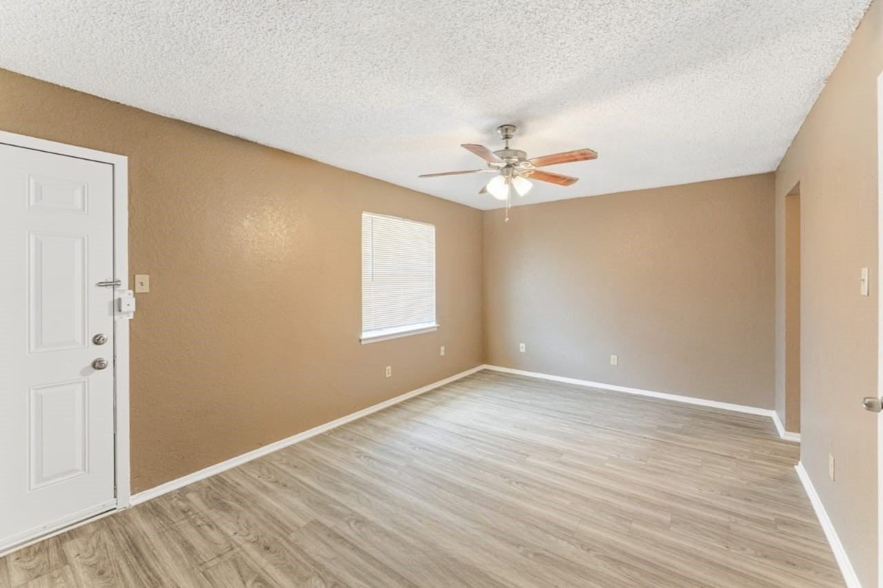 1809 San Rafael St - Photo 6 of 23