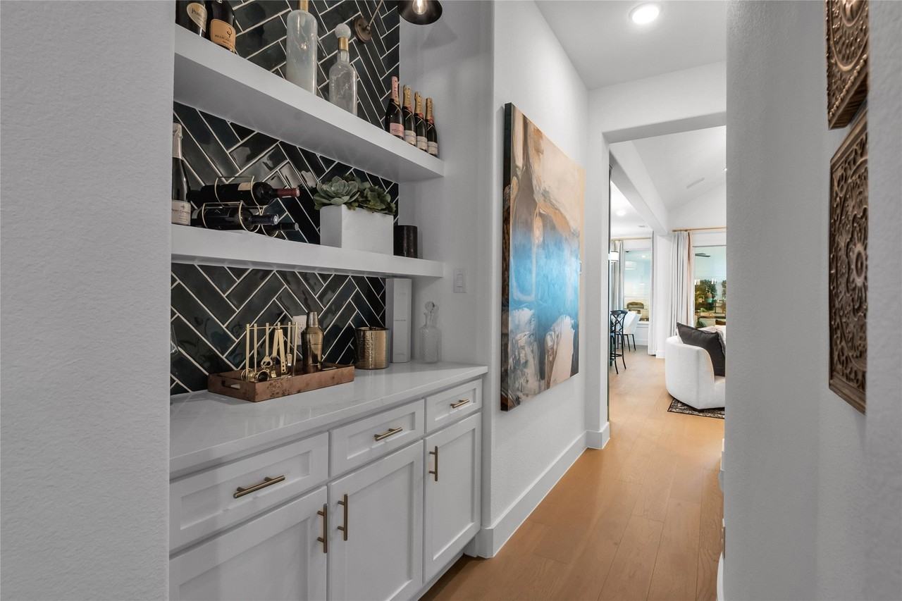 3804 Outpost Trl - Photo 5 of 31