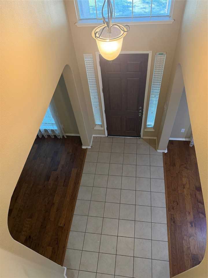 11490 La Grange Dr - Photo 4 of 29