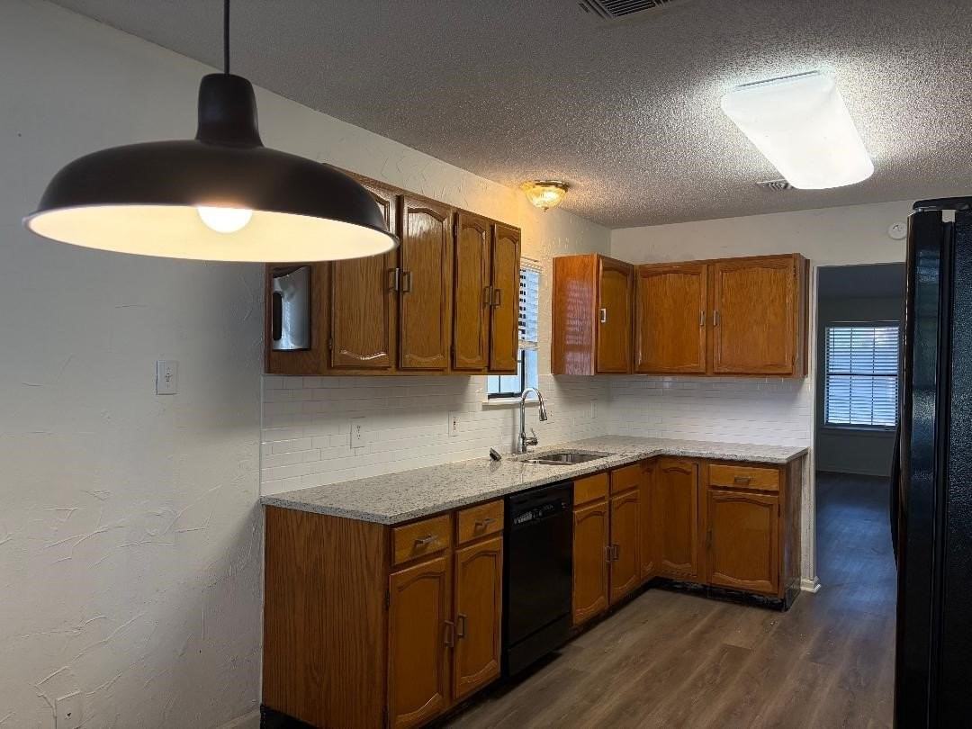 112 Cinnamon Ln - Photo 5 of 12