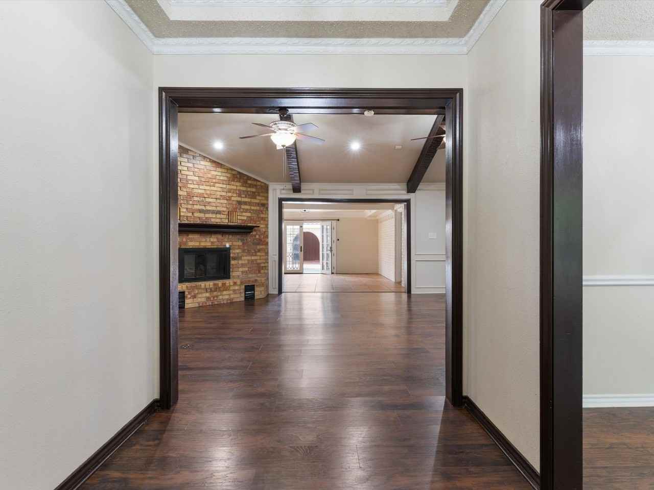 922 Beverly Ct - Photo 5 of 34