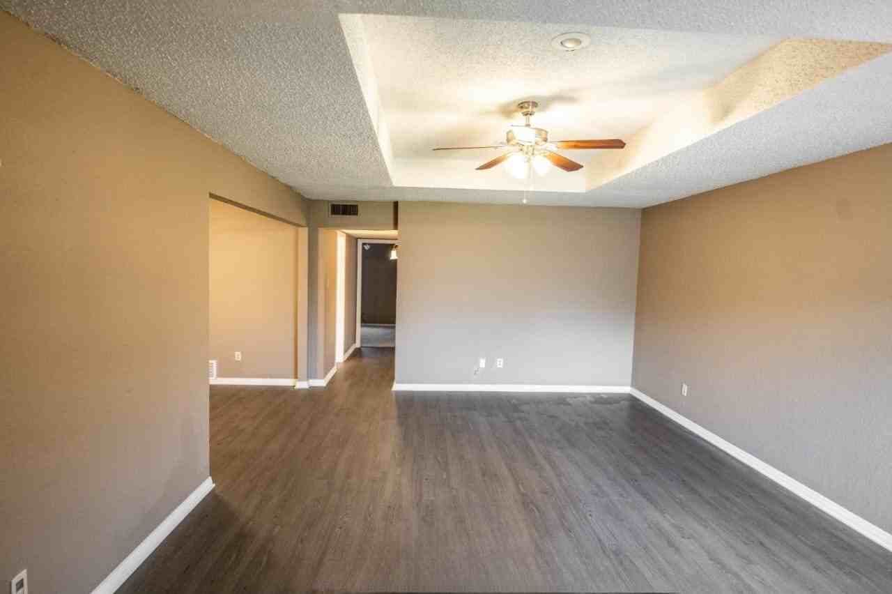 1811 San Rafael St - Photo 5 of 19