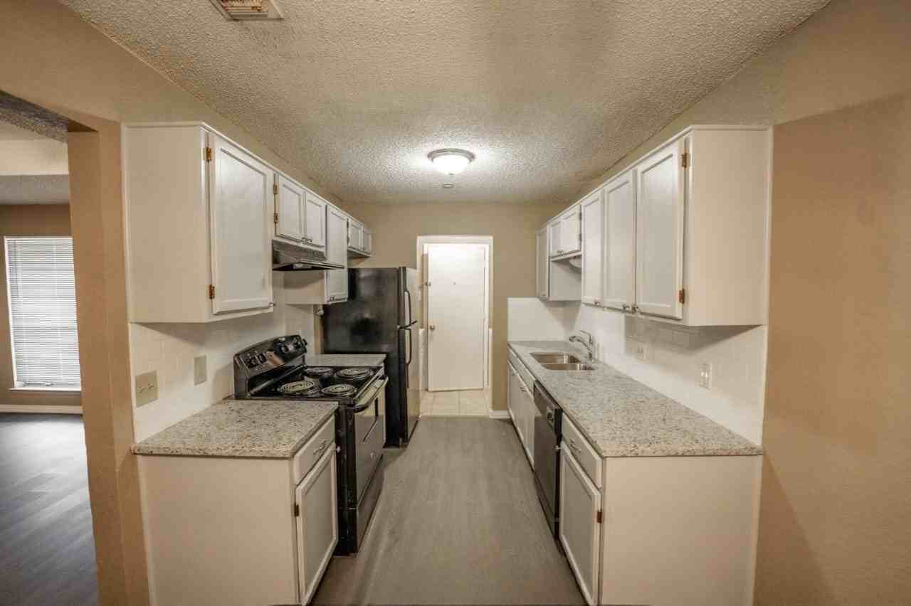 1811 San Rafael St - Photo 7 of 19
