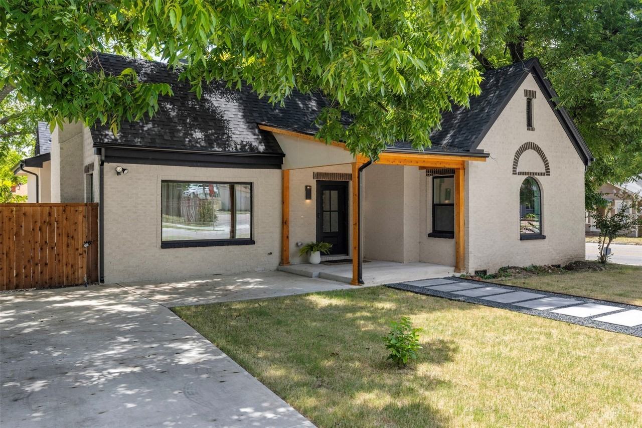 422 S Montreal Ave - Photo 2 of 27