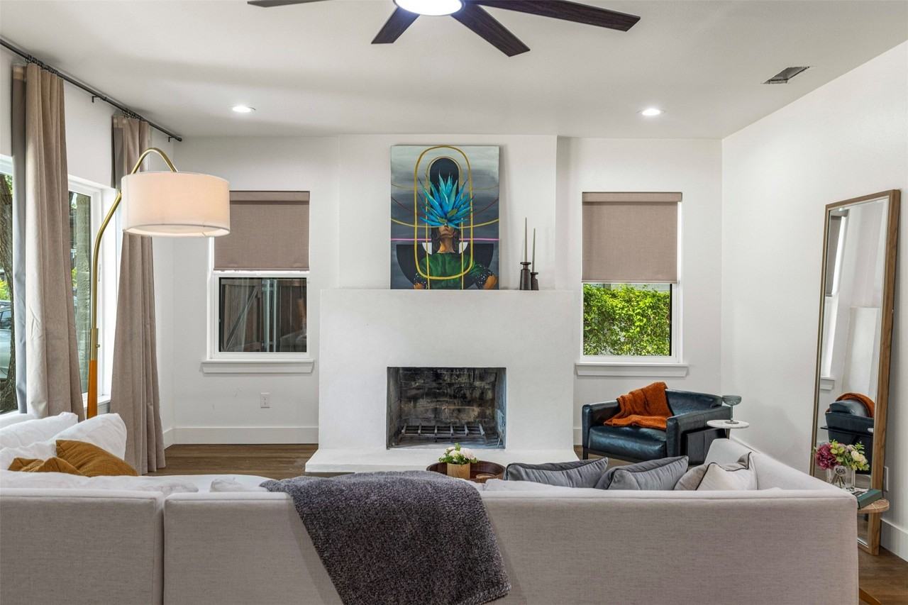 422 S Montreal Ave - Photo 4 of 27