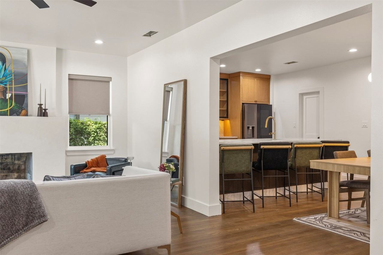 422 S Montreal Ave - Photo 6 of 27