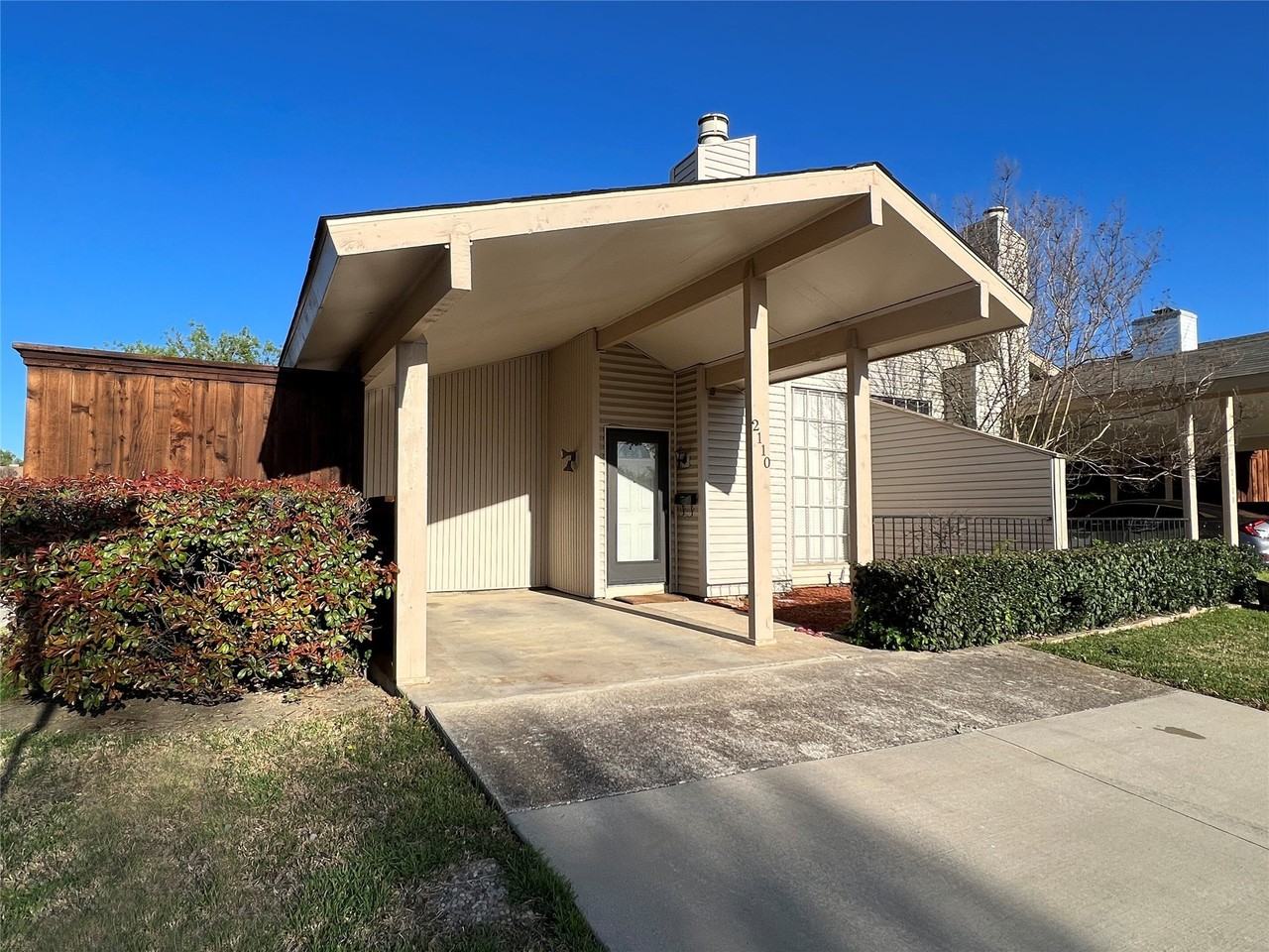 2110 Via Corona - Photo 2 of 22
