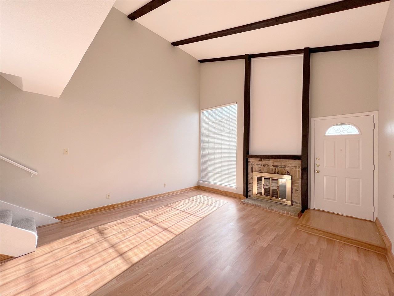 2110 Via Corona - Photo 3 of 22