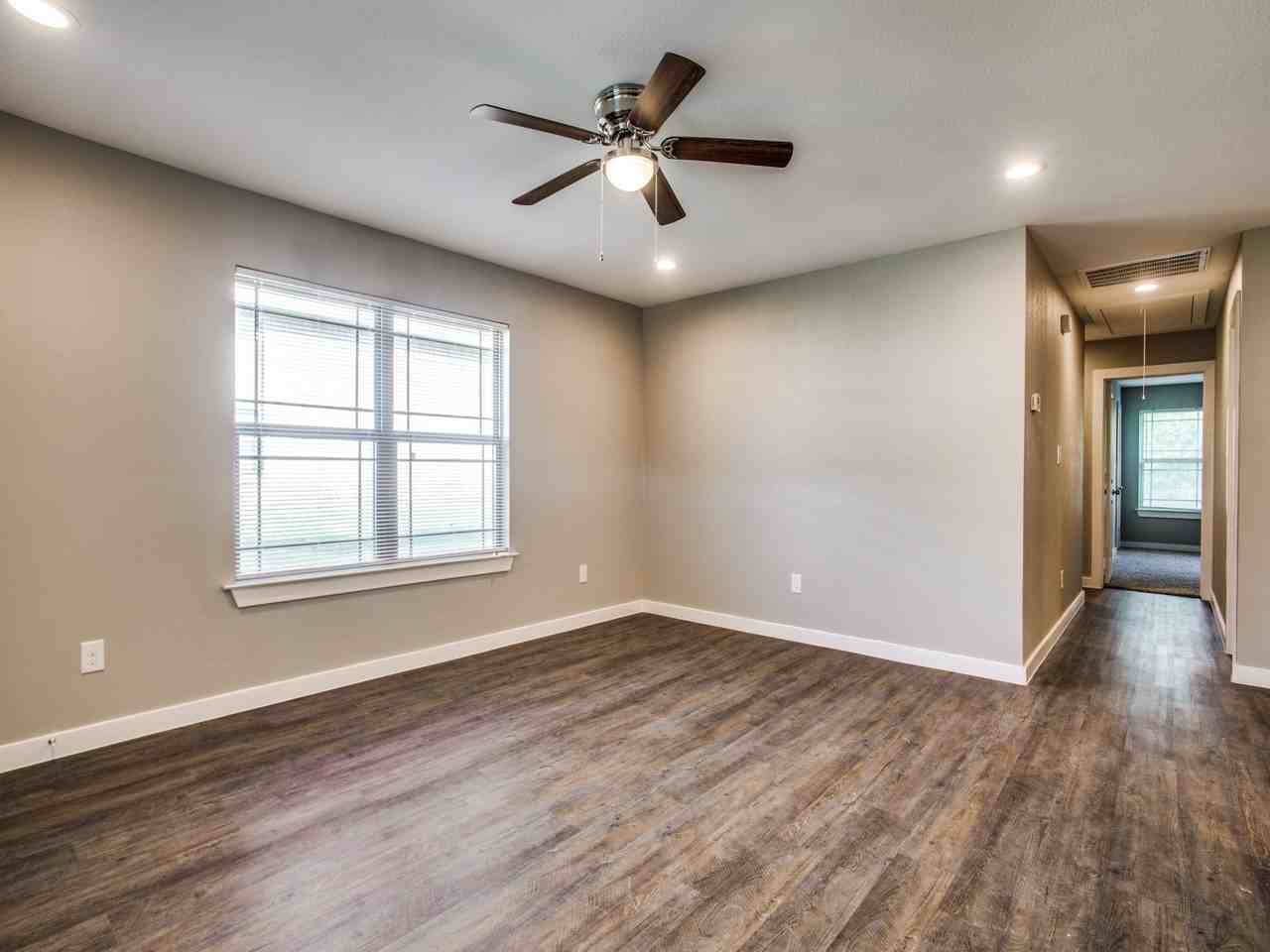 8106 Tanner Ave - Photo 5 of 26