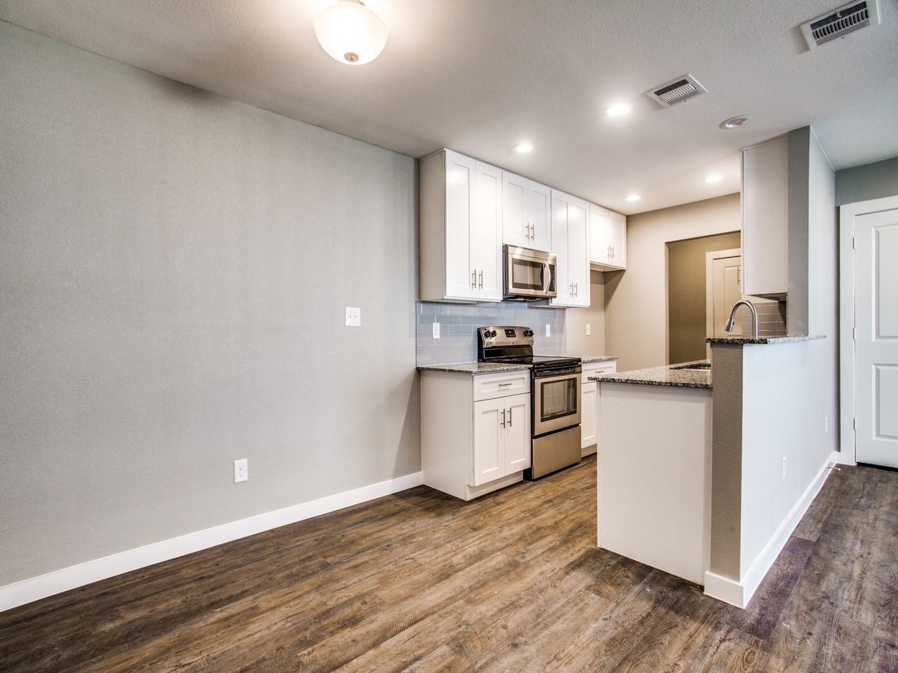 8106 Tanner Ave - Photo 6 of 26