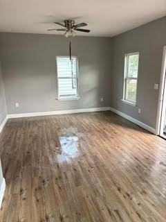 114 E Oak St - Photo 3 of 13