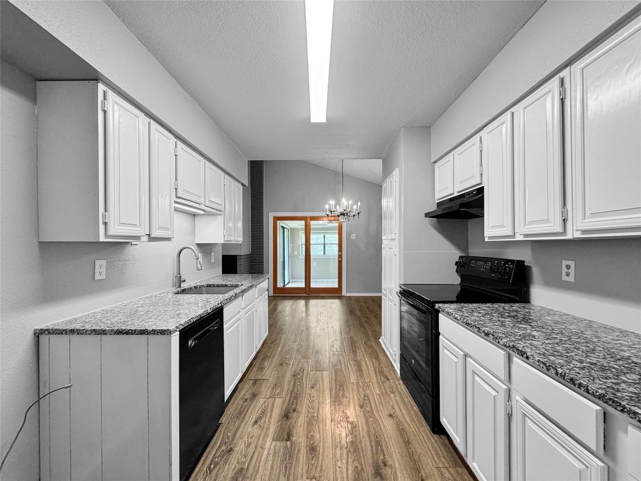 1319 Wisteria Way
