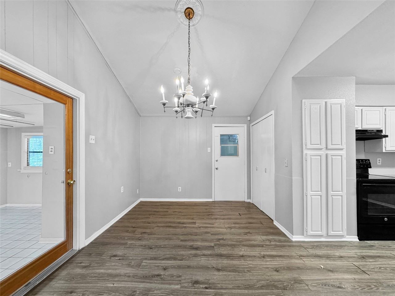 1319 Wisteria Way - Photo 4 of 16
