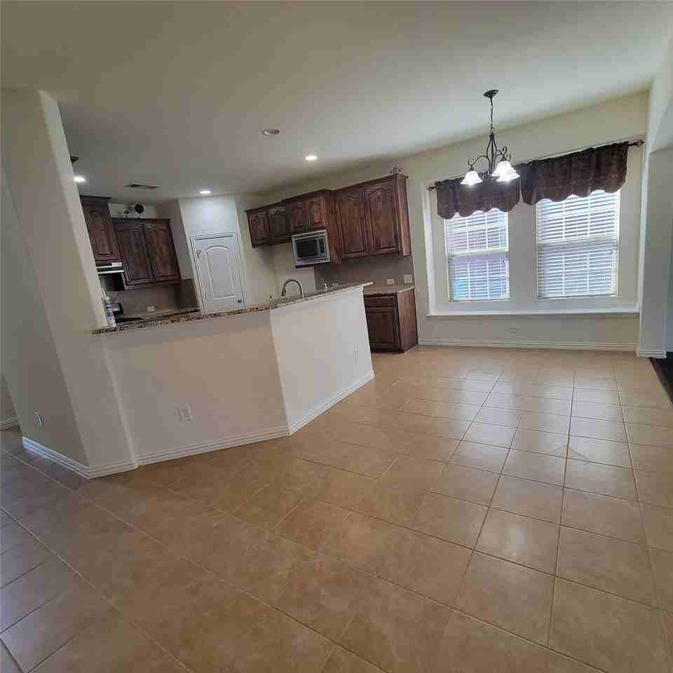308 Enid Dr - Photo 7 of 25