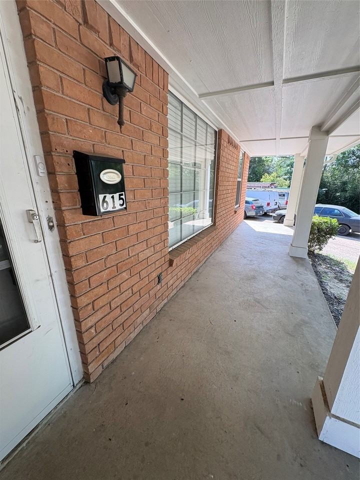 615 Oak Forest Dr - Photo 3 of 30