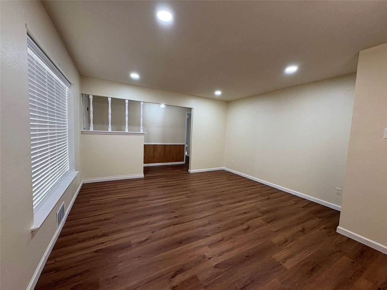 615 Oak Forest Dr - Photo 6 of 30