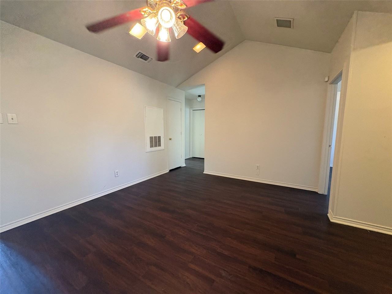 714 Hillcrest Ct - Photo 6 of 17