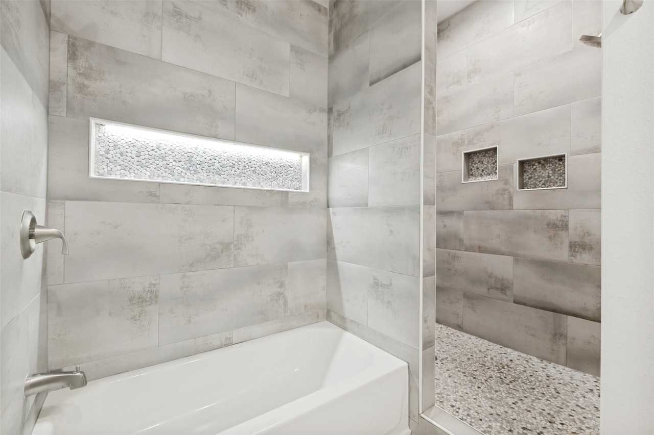 4503 Frank St - Photo 6 of 12